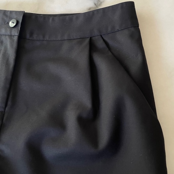 Diane von Furstenberg Hattie Pleated Front Woven Shorts - Picture 3 of 10